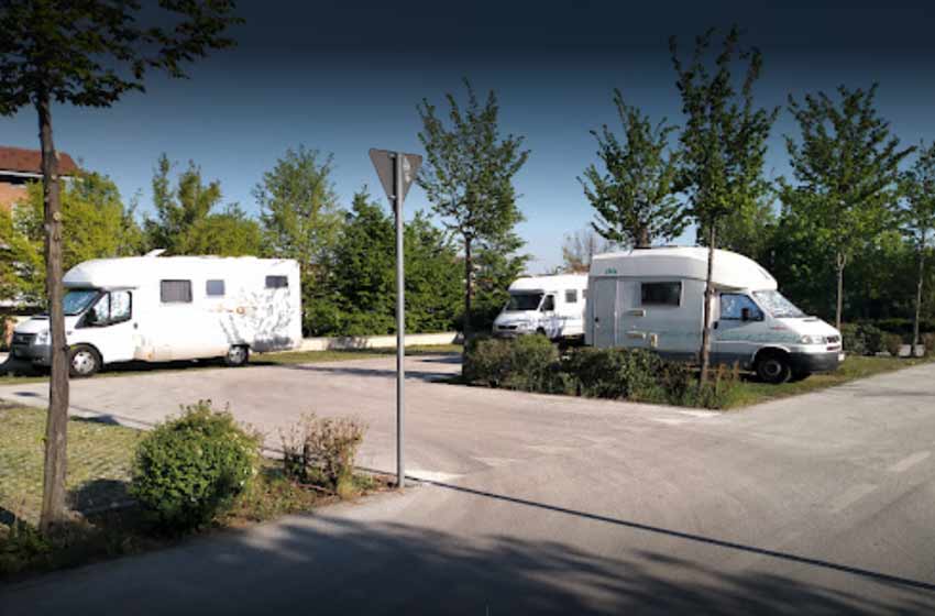 Area sosta camper - saluzzo