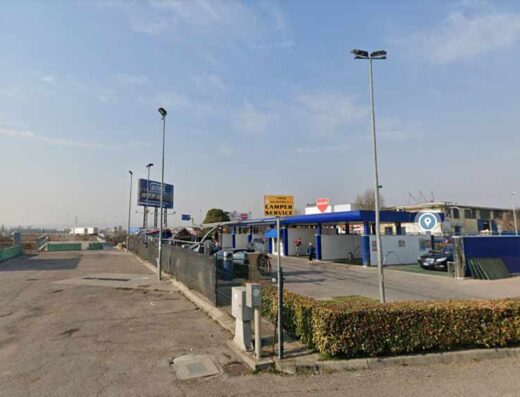 PARCHEGGIO CENTRO COMMERCIALE VERONA EST
