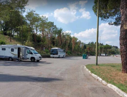 AREA SOSTA CAMPER PALASPORT SIENA