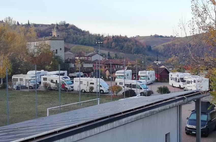 Area sosta camper sinio