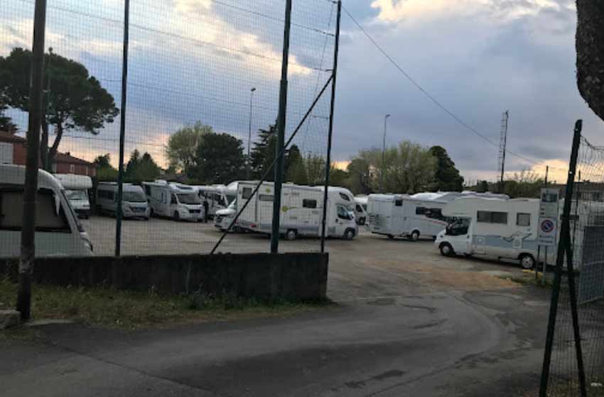 Camper parking sirmione
