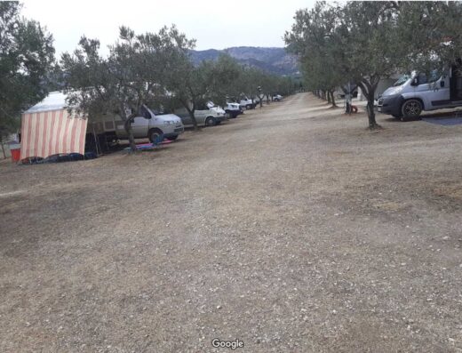 AREA SOSTA CAMPER MARE AZZURRO