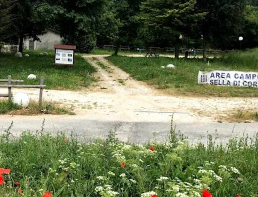AREA SOSTA CAMPER SELLA DI CORNO