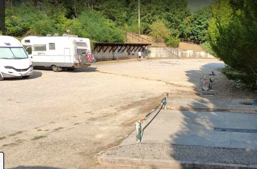 Parcheggio grotta di stiffe
