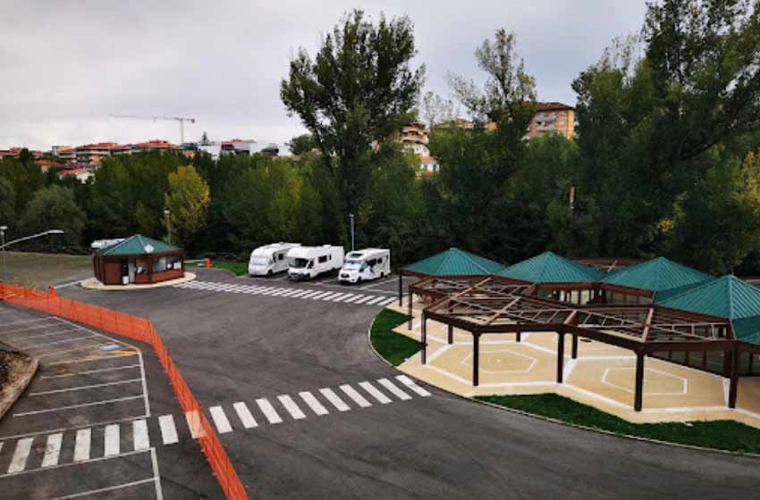 Area sosta camper iapasseri sulmona
