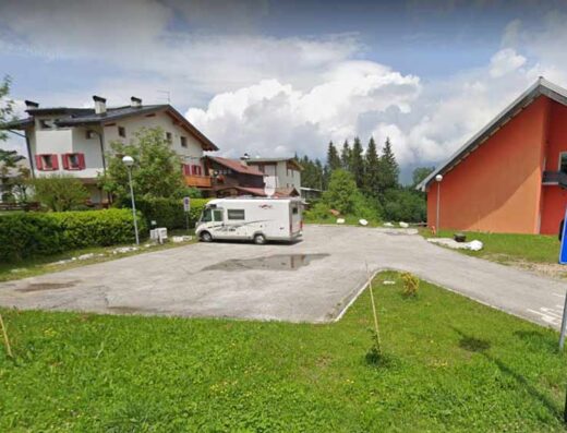 AREA SOSTA CAMPER DI TAMBRE