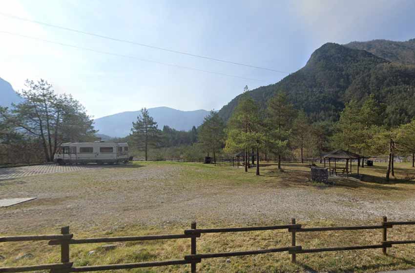 Parcheggio tramonti di sopra