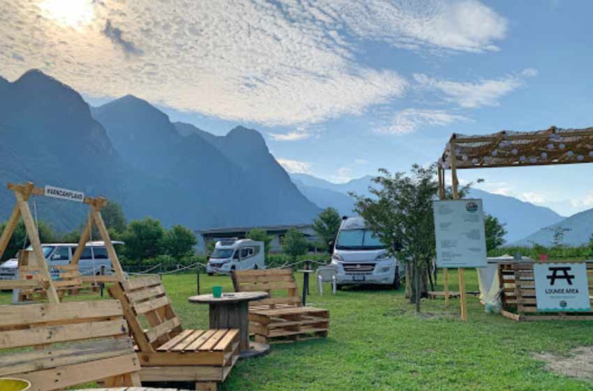 Van camp land - samolaco