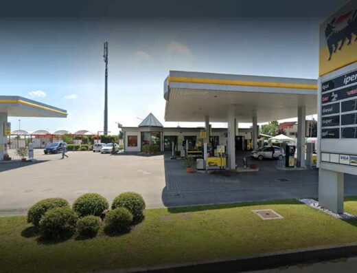 PARCHEGGIO PISTA DI ATLETICA