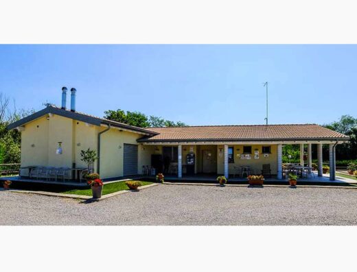 AREA SOSTA CAMPER FRASSINO – PESCHIERA