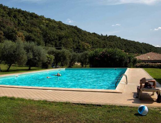 BLU INTERNATIONAL CAMPING