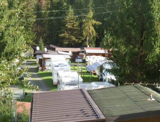 CAMPEGGIO CLUSONE PINETA