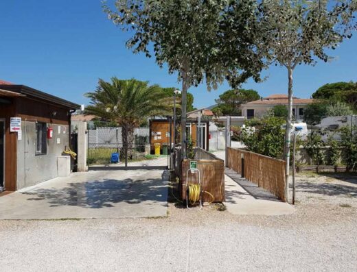CAMPO DEI ROCCHI SOSTA CAMPER