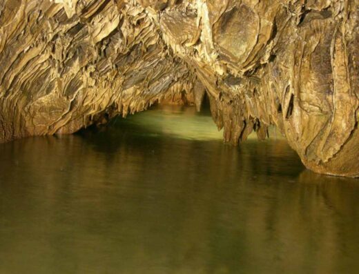 GROTTA DI BOSSEA