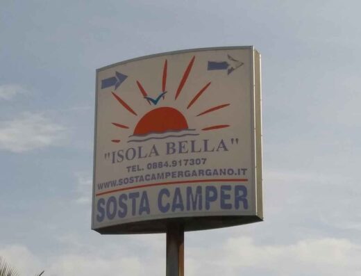 AREA SOSTA CAMPER ISOLA BELLA