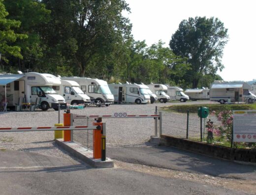 AREA SOSTA CAMPER LA SPIAGGIA