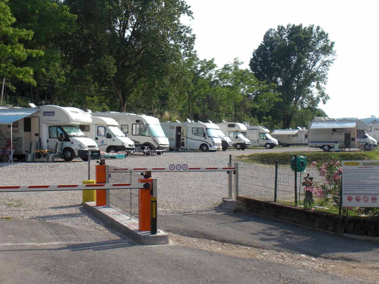 Area sosta camper la spiaggia