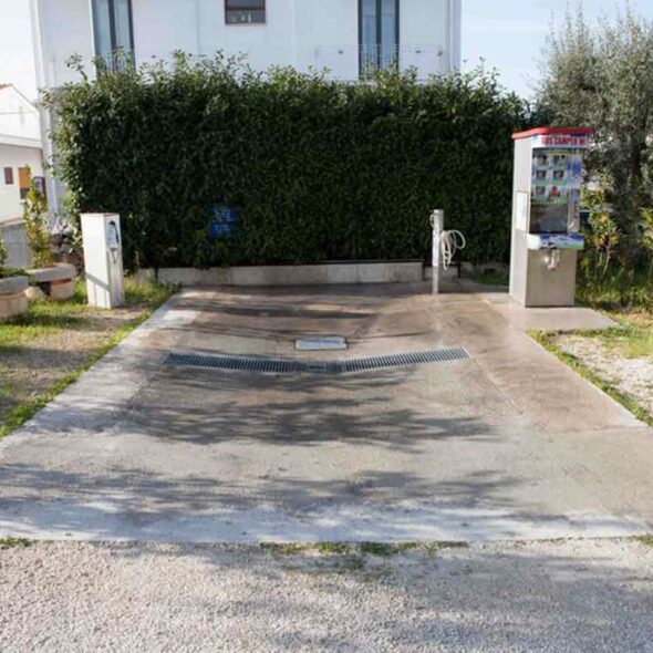 Area sosta camper nel verde