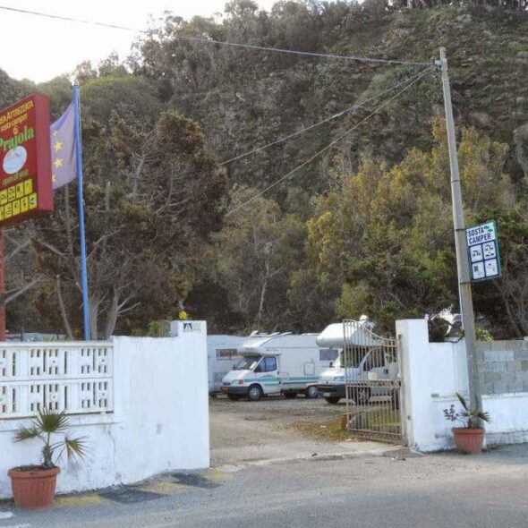 Area attrezzata & sosta camper praiola