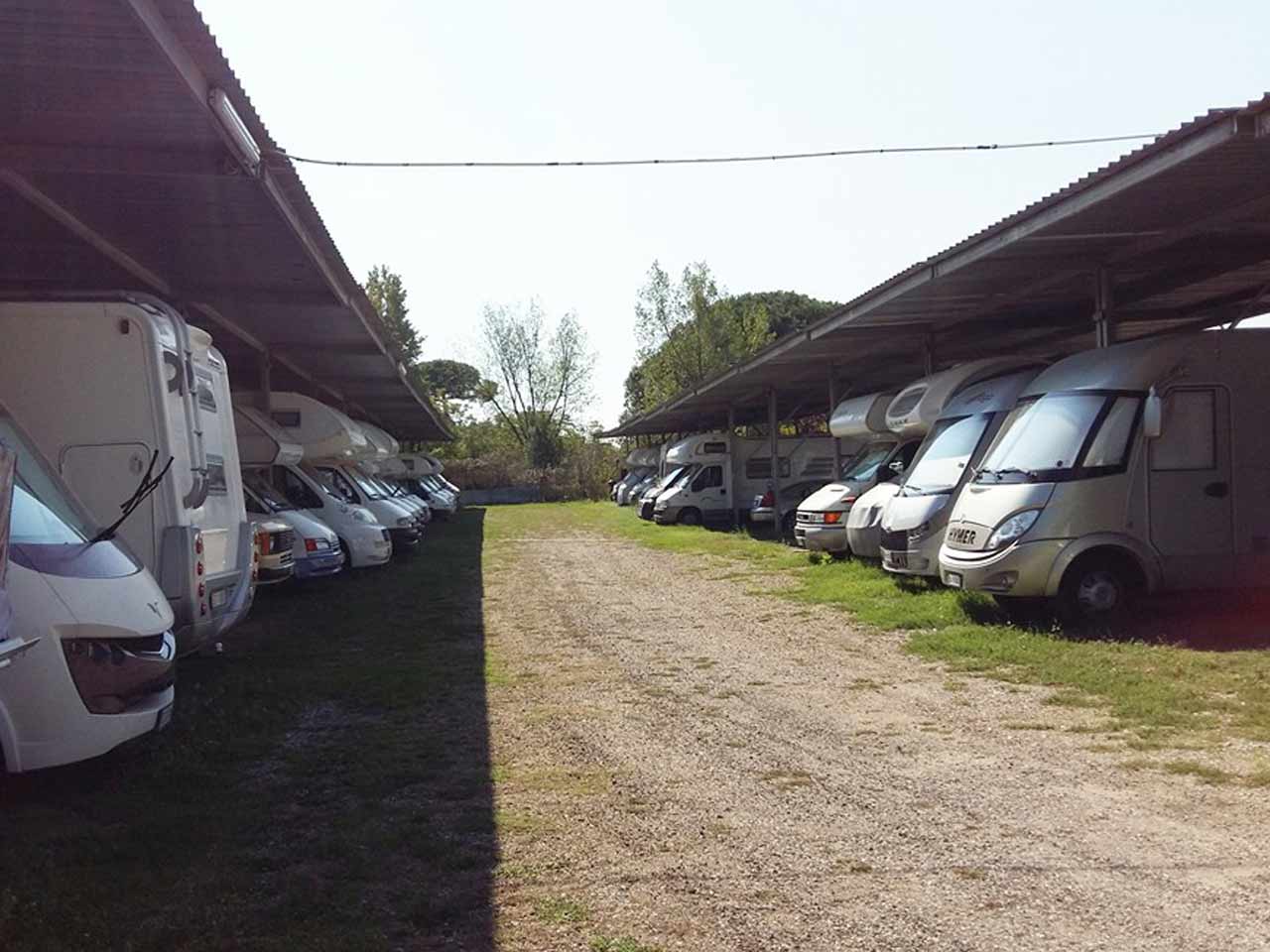Area sosta camper e caravan - "estatico" - portici
