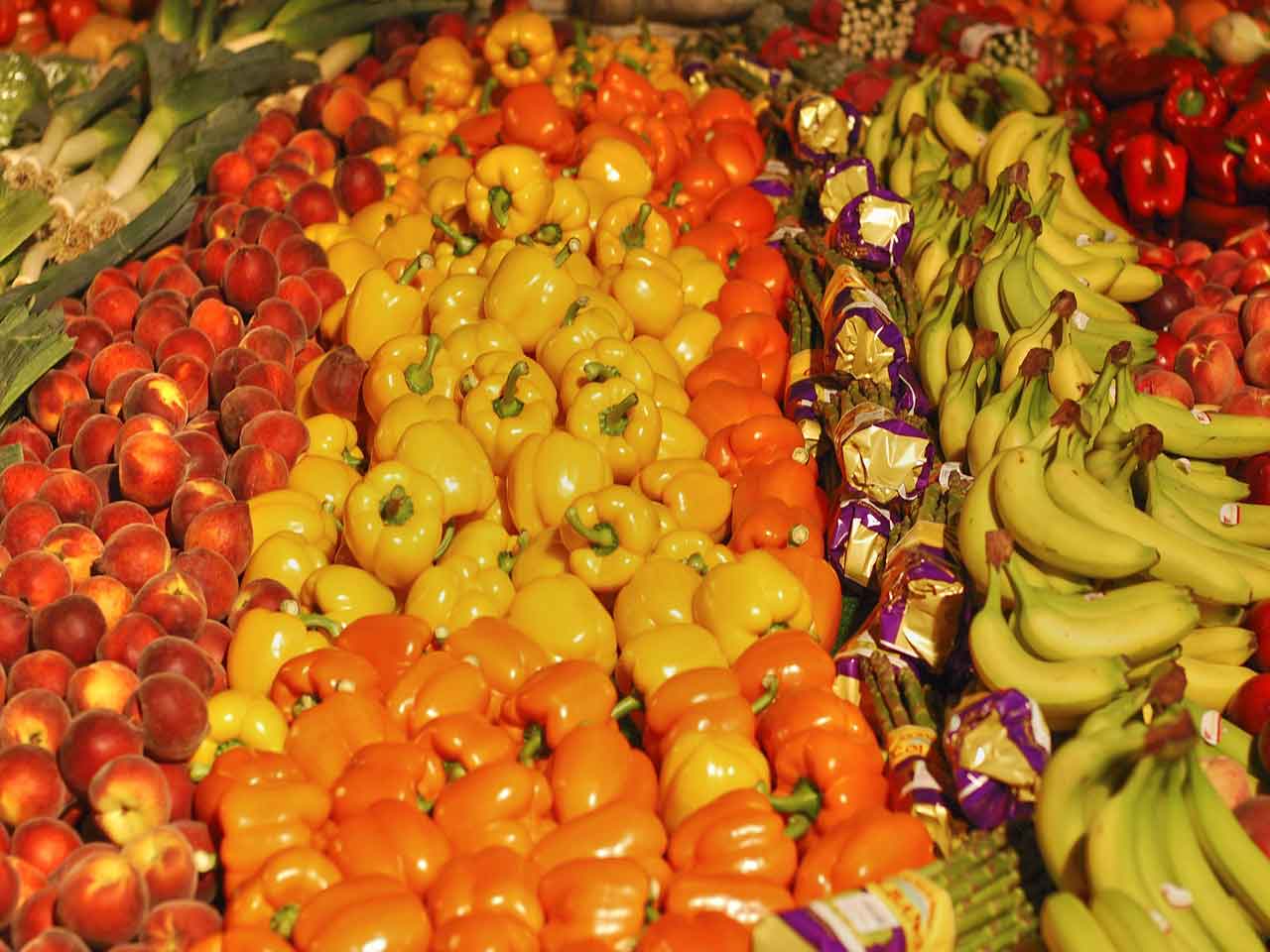 Il segreto della longevità racchiuso in dieci porzioni di frutta e verdura al giorno