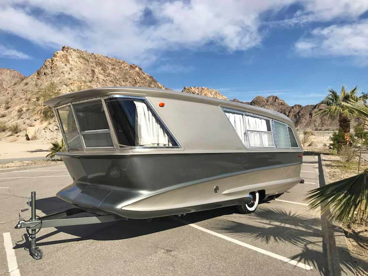 HOLIDAY HOUSE GEOGRAPHIC MODEL X. UNA DELLE CARAVAN PIÙ RARE DEL MONDO