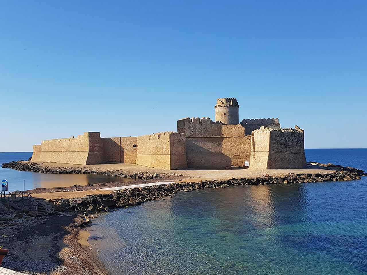 7 CAMPEGGI IMPERDIBILI IN CALABRIA