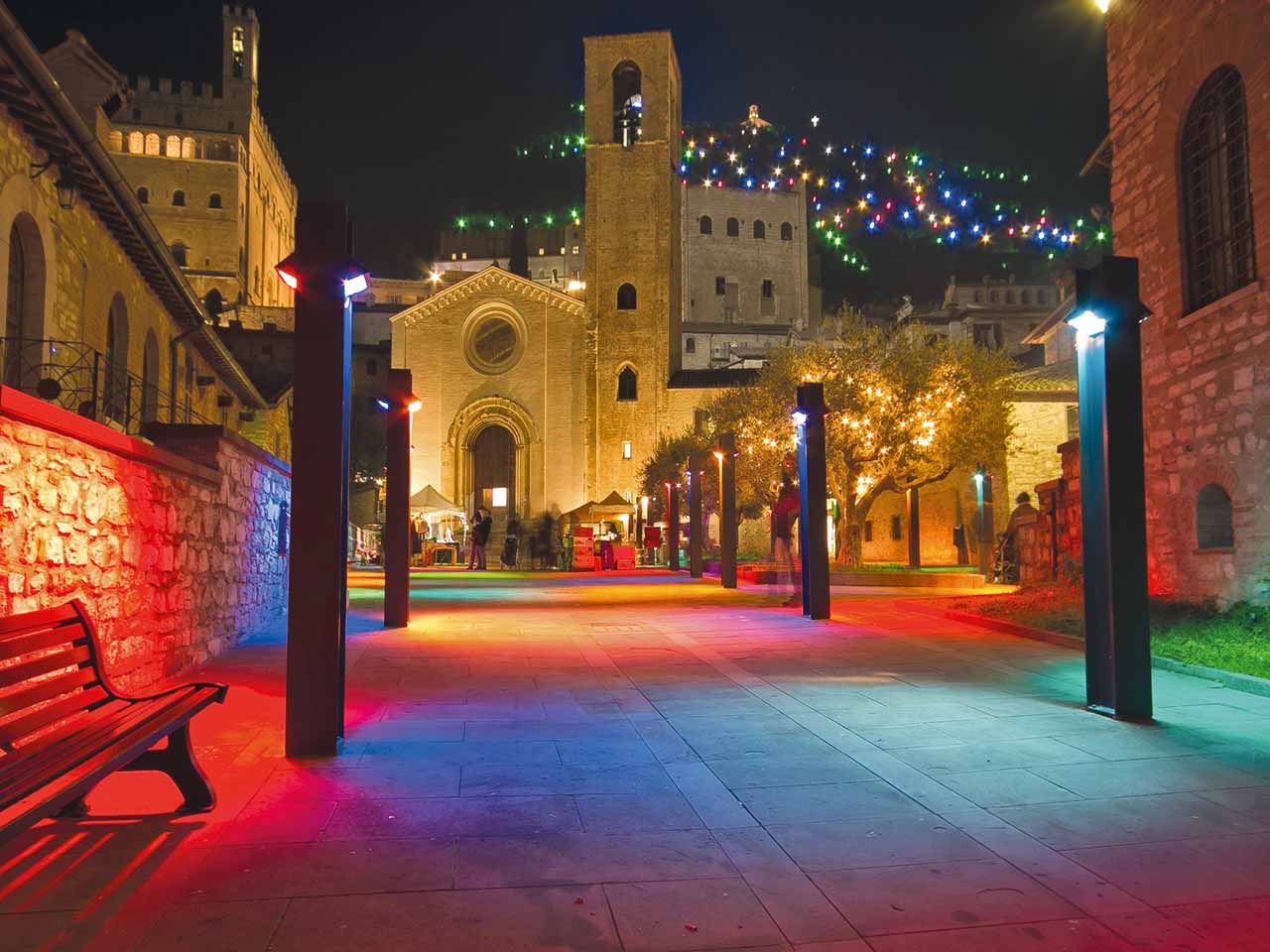 CHRISTMASLAND: GUBBIO È NATALE