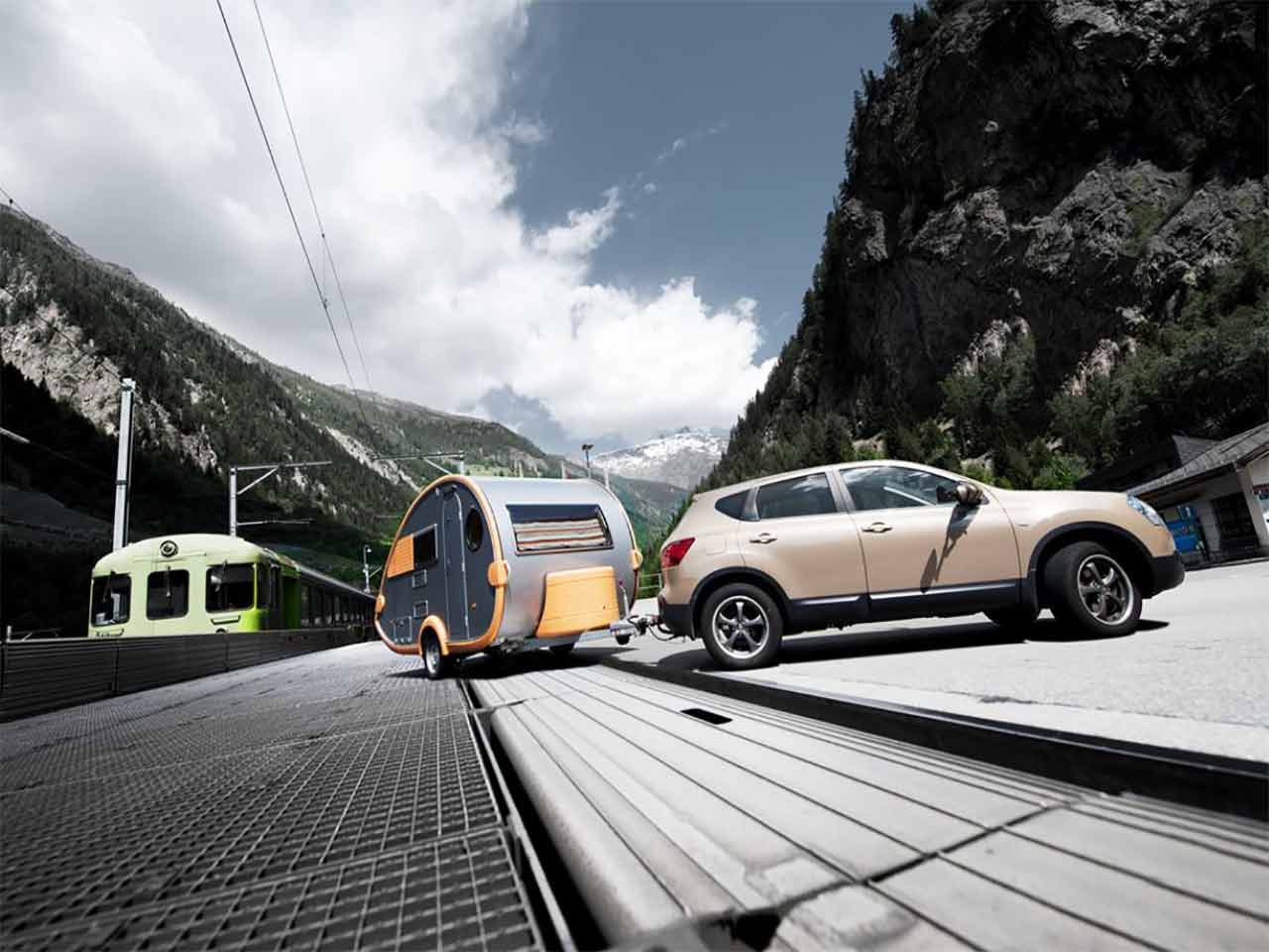 SVIZZERA IN CAMPER SUL TRENO BLS AG