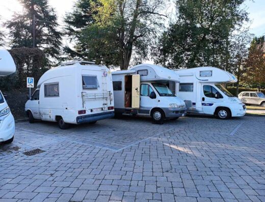 PARCHEGGIO CAMPER DOZZA