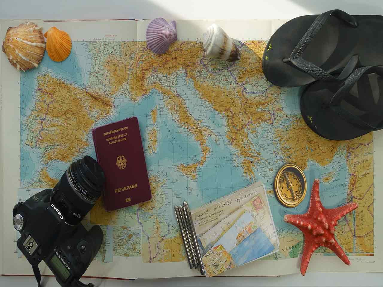 Cosa regalare ad un vero viaggiatore? 10 idee utili per il Natale