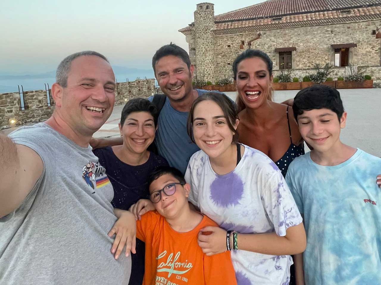 LUCA E DANILA DAL CILENTO SU RAI1. UNA FAMIGLIA A CAMPER IN VIAGGIO