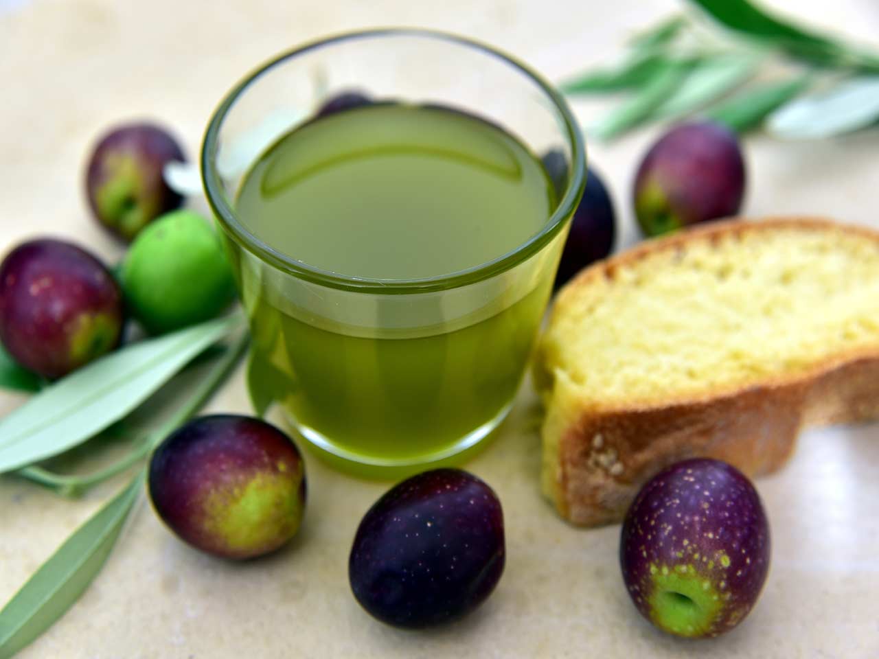 Friggere le verdure in olio extra vergine di oliva è meglio che bollirle