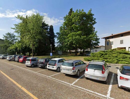 AREA SOSTA CAMPER ARTEGNA