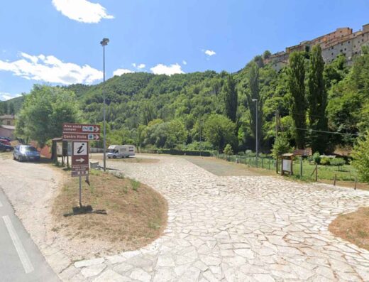 AREA SOSTA CAMPER COMUNALE PRECI