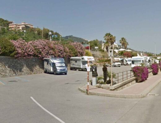 PARCHEGGIO CAMPER SANTO STEFANO AL MARE