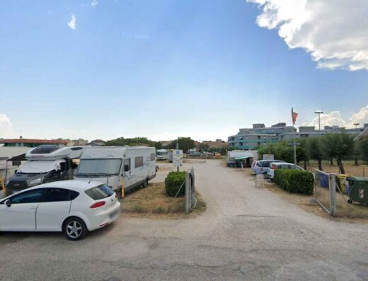 PARCHEGGIO CAMPER PESARO