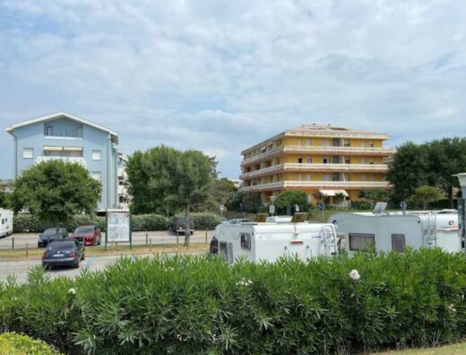 AREA PARCHEGGIO BIBIONE